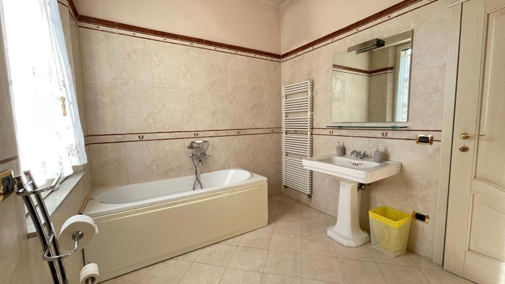 Villa Peonia Parma Zimmer foto